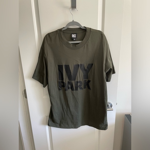 Ivy Park boyfriend t shirt size medium - Picture 1 of 3